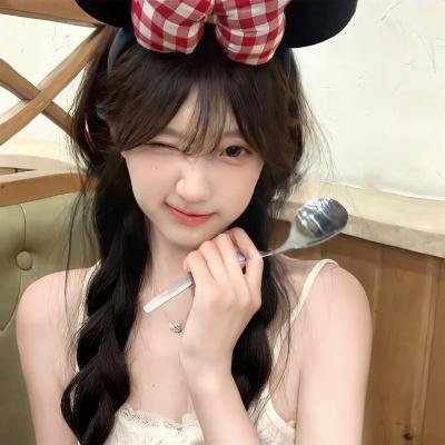 捡了个霸总回家卖椰子